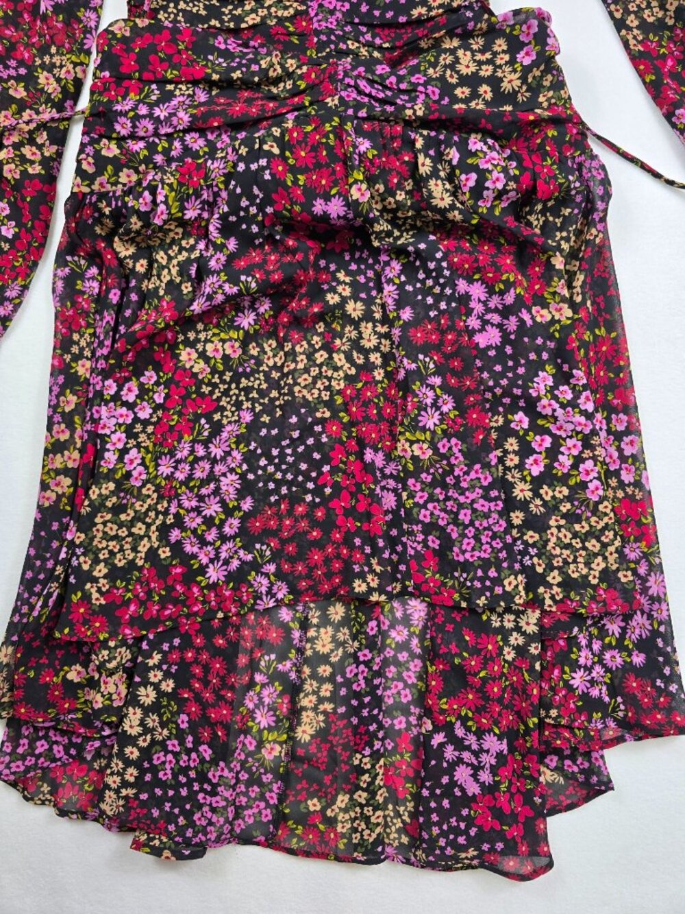 NEW Astr The Label XS Athena Midi Floral Ruched Dress Long Sleeve - Picture 4 of 9